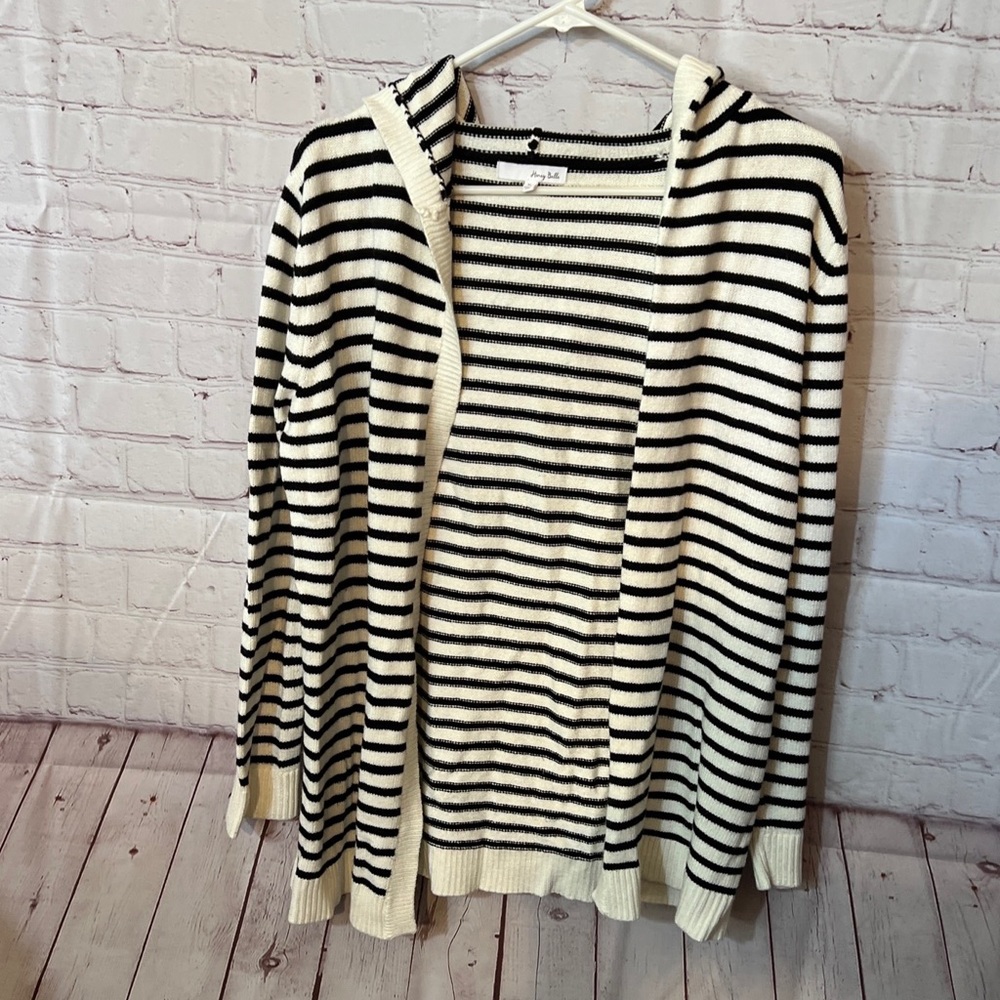 Honey Belle Sweater with Hood Sz M